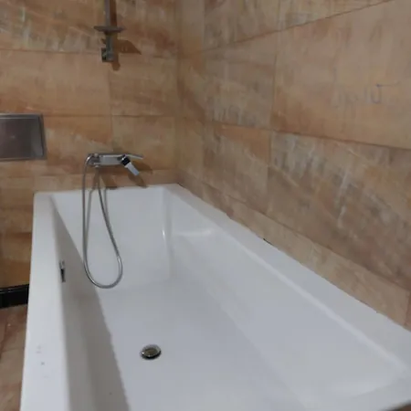 Apartman V Centre Mesta S Terasou A Zahradou Apartment *